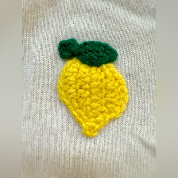 🍋 Joie 100% Cashmere Knit White Sweater w/ Embroidered Yellow Lemons Sz Medium - Picture 3 of 7